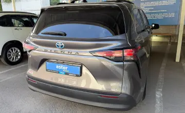 Toyota Sienna 2022 года за 16 300 000 тг. в Алматы