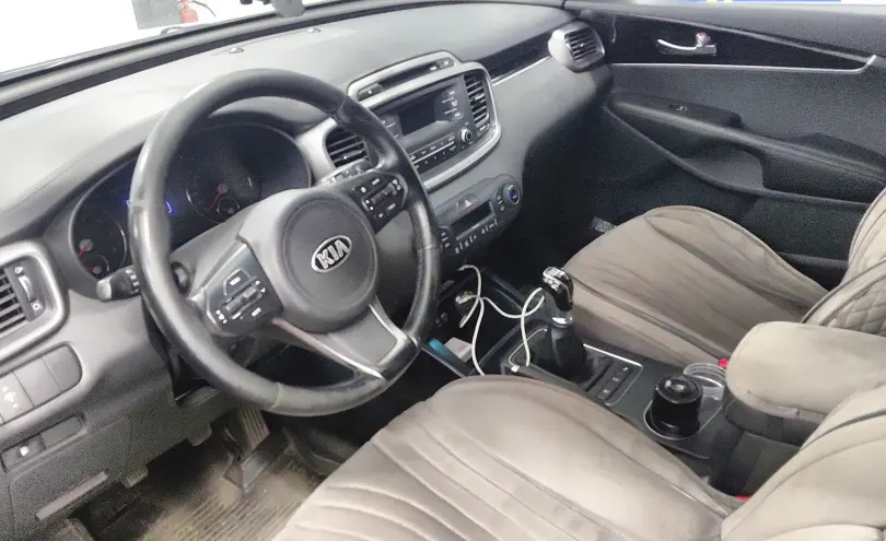 Kia Sorento 2015 года за 9 000 000 тг. в Астана фото 5