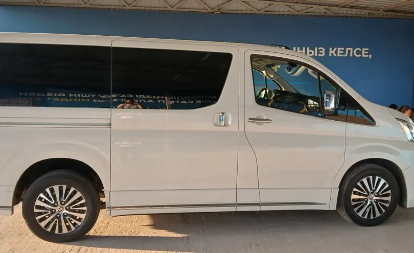 Toyota Granvia 2020 года за 31 000 000 тг. в Алматы фото 4