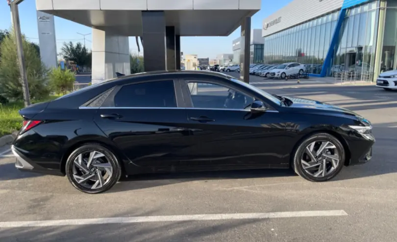 Hyundai Elantra 2023 года за 7 800 000 тг. в Шымкент фото 4
