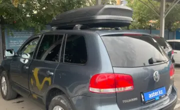 Volkswagen Touareg 2003 года за 3 500 000 тг. в Алматы фото 4