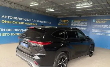Toyota Highlander 2021 года за 26 000 000 тг. в Алматы