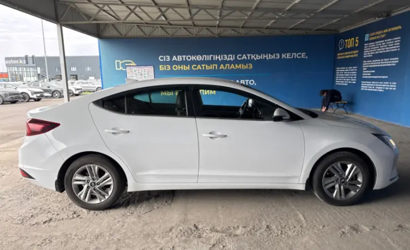 Hyundai Elantra 2019 года за 7 500 000 тг. в Алматы фото 4