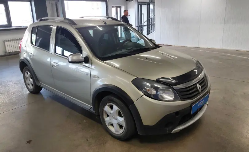 Renault Sandero 2014 года за 3 600 000 тг. в Астана фото 2