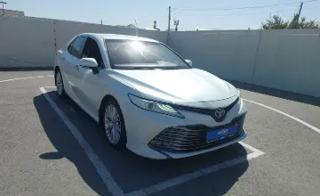 Toyota Camry 2019 года за 13 000 000 тг. в Шымкент фото 2