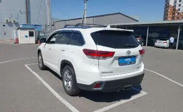 Toyota Highlander 2018 года за 17 000 000 тг. в Шымкент фото 4