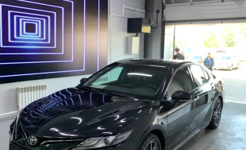 Toyota Camry 2023 года за 13 000 000 тг. в Павлодар