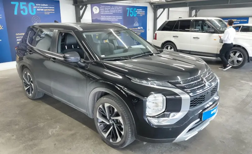 Mitsubishi Outlander 2023 года за 17 000 000 тг. в Астана фото 2