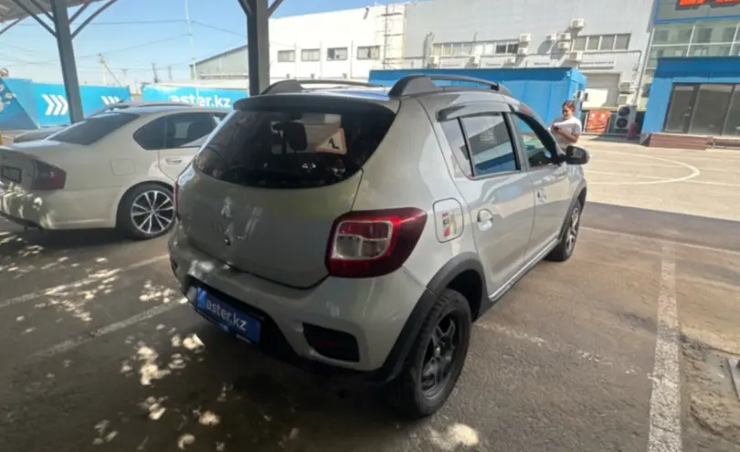Renault Sandero 2021 года за 5 000 000 тг. в Алматы фото 3