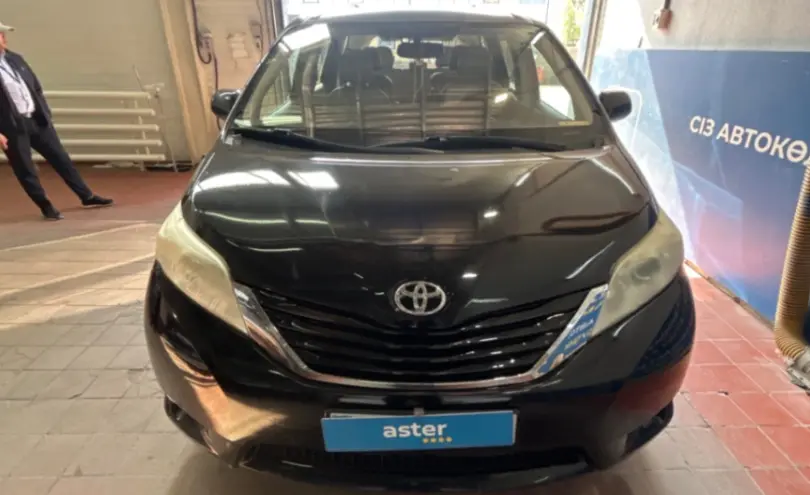 Toyota Sienna 2013 года за 12 000 000 тг. в Астана фото 2