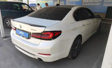 BMW 5 серии 2018 года за 15 000 000 тг. в Алматы