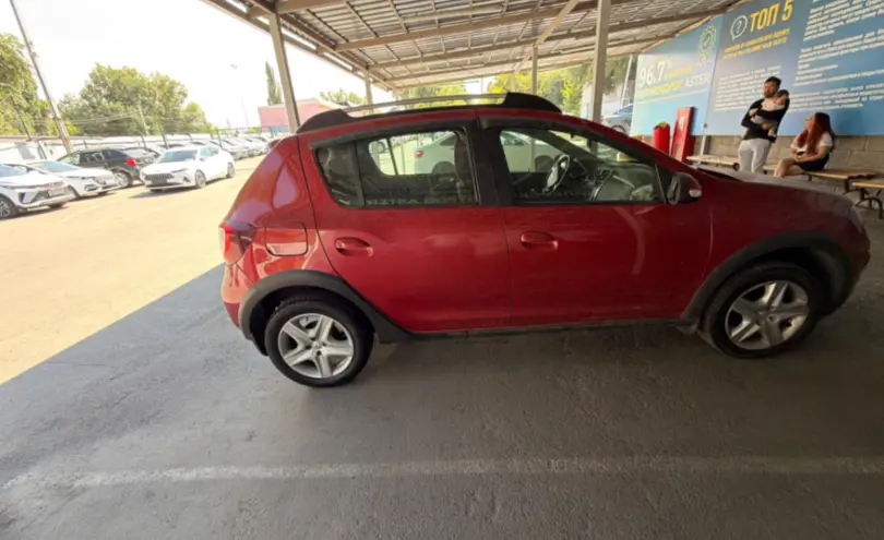 Renault Sandero 2015 года за 5 000 000 тг. в Алматы фото 4