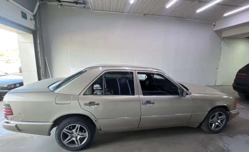 Mercedes-Benz W124 1992 года за 1 500 000 тг. в Павлодар фото 4