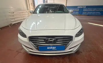 Hyundai Grandeur 2018 года за 10 500 000 тг. в Астана фото 2