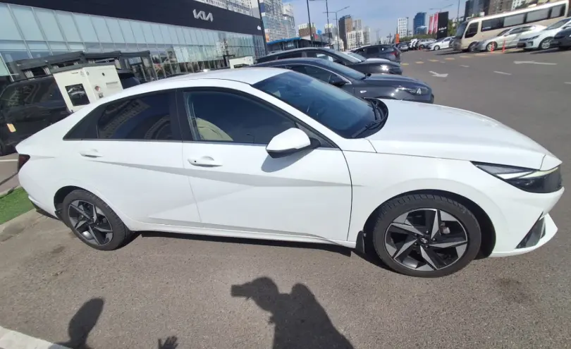 Hyundai Elantra 2021 года за 7 500 000 тг. в Астана фото 4
