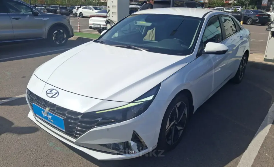 Hyundai Elantra 2021 года за 7 500 000 тг. в Астана
