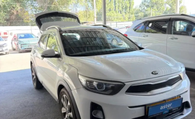 Kia Stonic 2019 года за 8 500 000 тг. в Алматы фото 3
