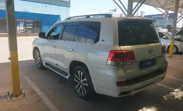 Toyota Land Cruiser 2017 года за 31 500 000 тг. в Алматы фото 4