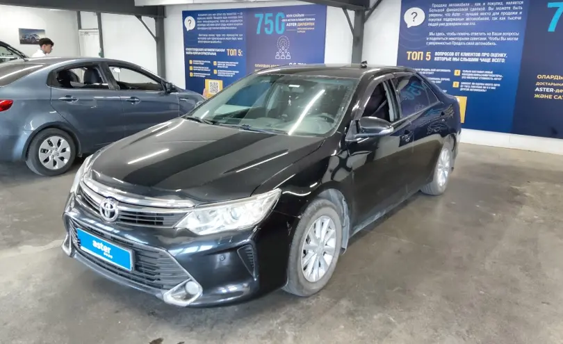 Toyota Camry 2015 года за 10 500 000 тг. в Астана