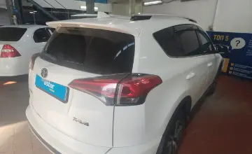 Toyota RAV4 2019 года за 10 000 000 тг. в Астана