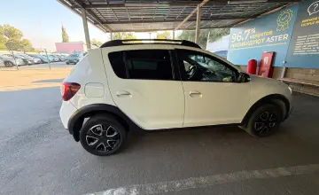 Renault Sandero 2019 года за 5 000 000 тг. в Алматы фото 4