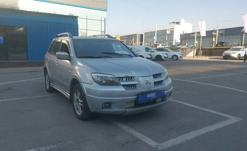 Mitsubishi Outlander 2005 года за 3 000 000 тг. в Алматы фото 2