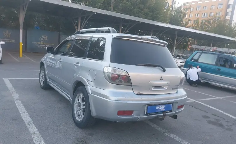 Mitsubishi Outlander 2005 года за 3 000 000 тг. в Алматы фото 4