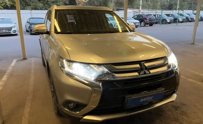 Mitsubishi Outlander 2019 года за 9 500 000 тг. в Алматы фото 3