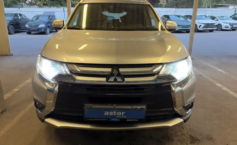 Mitsubishi Outlander 2019 года за 9 500 000 тг. в Алматы фото 2