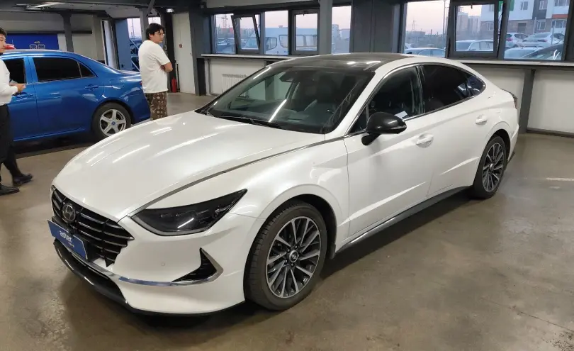 Hyundai Sonata 2020 года за 12 500 000 тг. в Астана