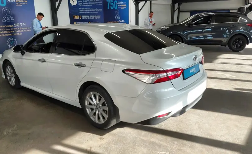 Toyota Camry 2018 года за 11 000 000 тг. в Астана фото 4
