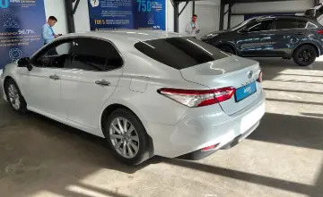 Toyota Camry 2018 года за 11 000 000 тг. в Астана фото 4