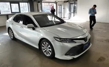 Toyota Camry 2018 года за 11 000 000 тг. в Астана фото 2