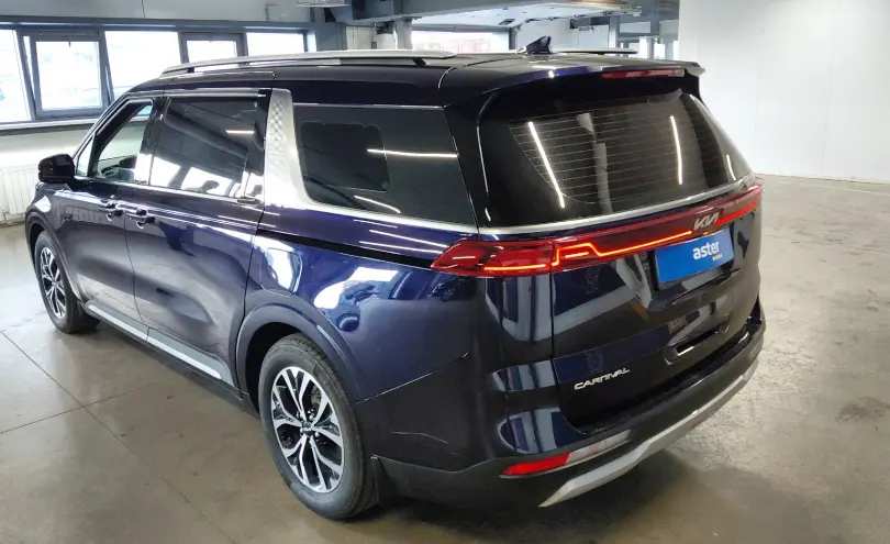 Kia Carnival 2023 года за 18 000 000 тг. в Астана фото 4