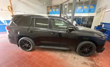 Lexus LX 2018 года за 43 000 000 тг. в Астана фото 4