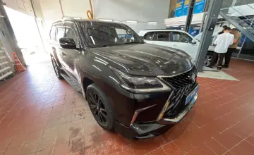 Lexus LX 2018 года за 43 000 000 тг. в Астана фото 3