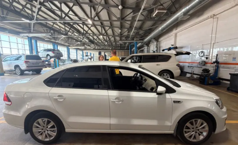 Volkswagen Polo 2017 года за 6 500 000 тг. в Караганда фото 4