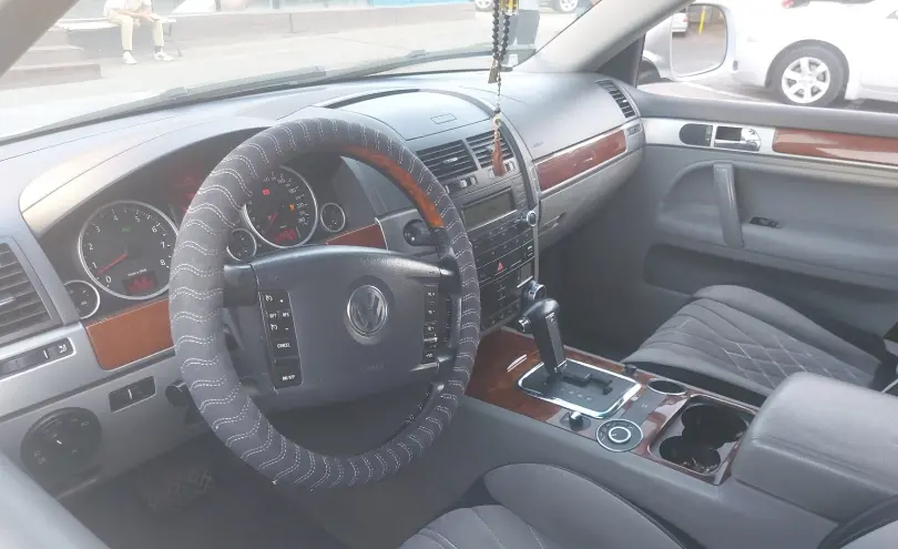 Volkswagen Touareg 2007 года за 7 000 000 тг. в Алматы фото 5