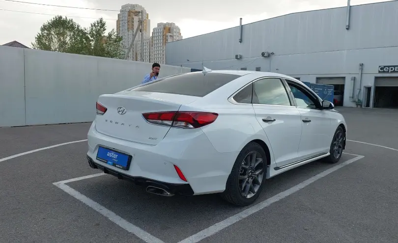 Hyundai Sonata 2018 года за 9 000 000 тг. в Шымкент фото 3