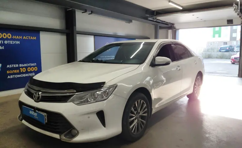Toyota Camry 2015 года за 9 000 000 тг. в Астана