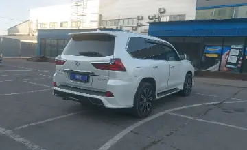 Lexus LX 2018 года за 35 000 000 тг. в Алматы фото 3