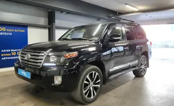 Toyota Land Cruiser 2013 года за 20 000 000 тг. в Астана фото 1