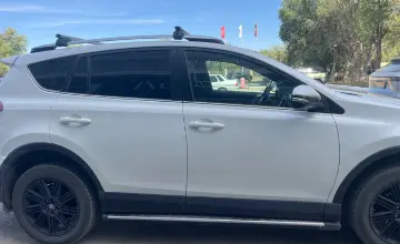 Toyota RAV4 2017 года за 10 800 000 тг. в Актобе фото 4