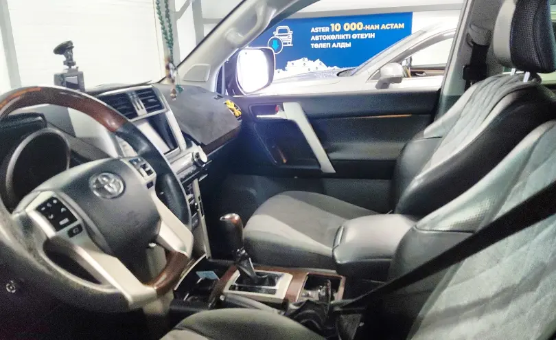 Toyota Land Cruiser Prado 2010 года за 17 800 000 тг. в Астана фото 5