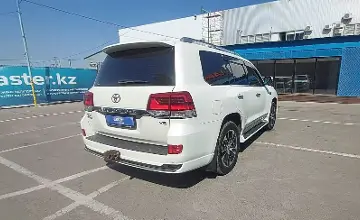 Toyota Land Cruiser 2021 года за 35 000 000 тг. в Алматы фото 3