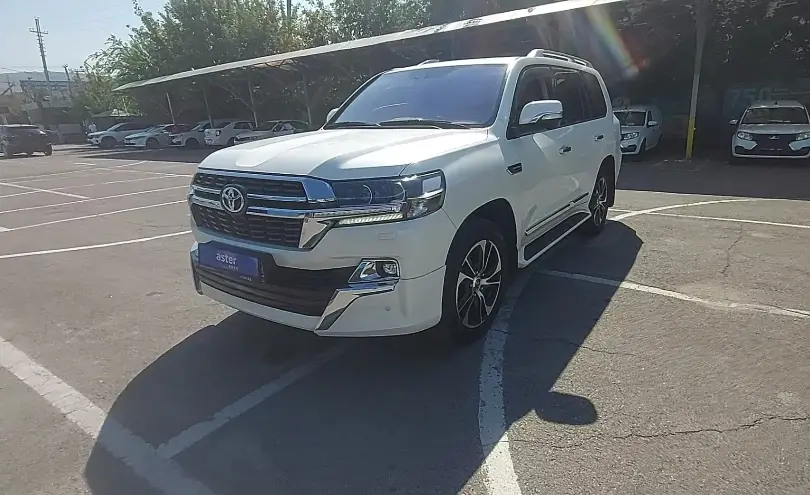 Toyota Land Cruiser 2021 года за 35 000 000 тг. в Алматы