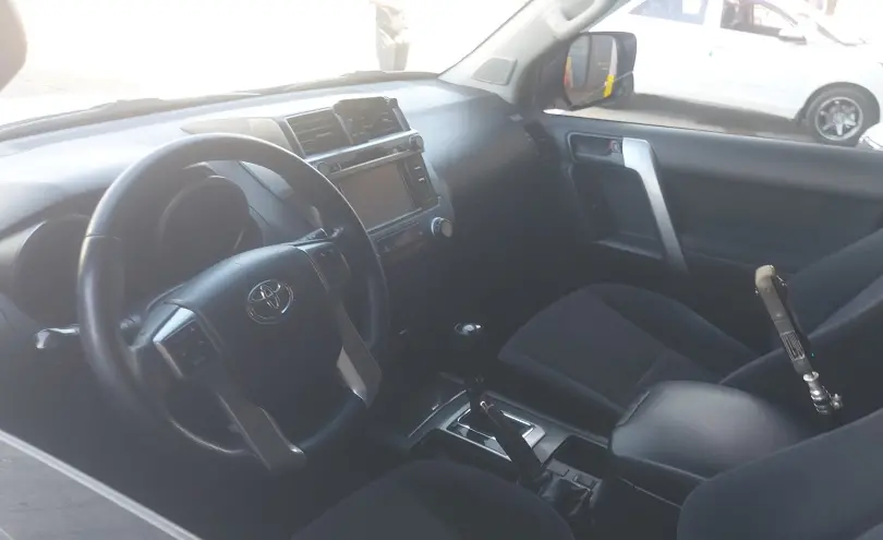 Toyota Land Cruiser Prado 2017 года за 17 500 000 тг. в Алматы фото 5