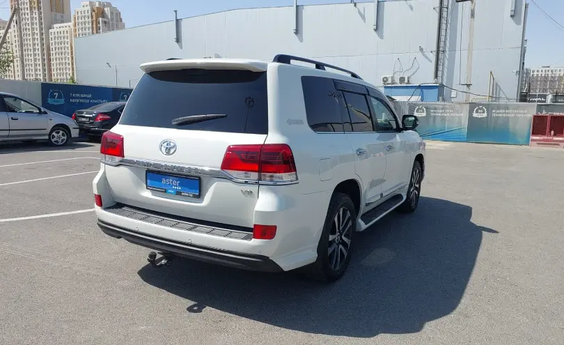 Toyota Land Cruiser 2018 года за 35 000 000 тг. в Шымкент фото 3