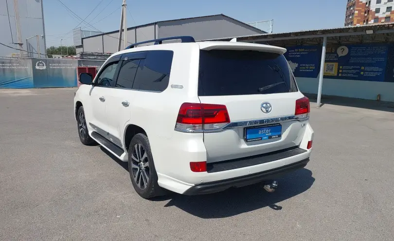 Toyota Land Cruiser 2018 года за 35 000 000 тг. в Шымкент фото 4