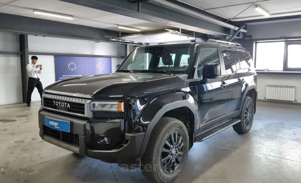Toyota Land Cruiser Prado 2024 года за 30 000 000 тг. в Астана